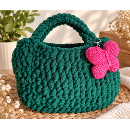 Bolso de crochet verde con mariposa rosa | SusuCrochet