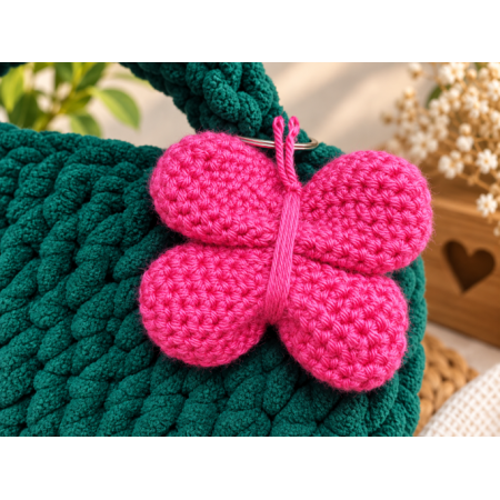 Bolso de crochet verde con mariposa rosa | SusuCrochet